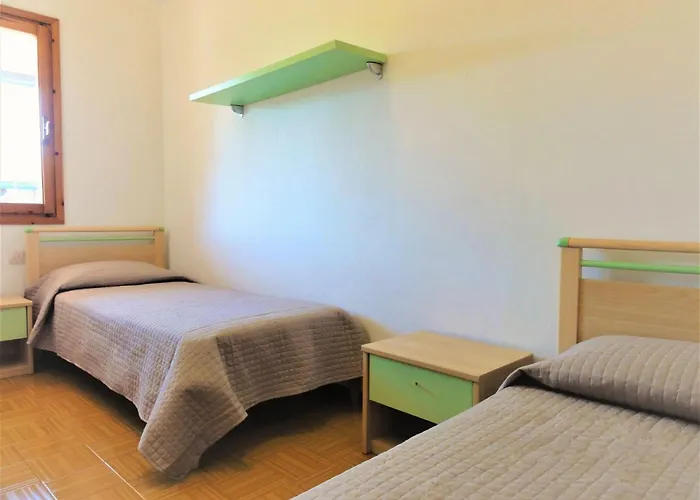 Bright Two-storey Flat Вилла Бибионе